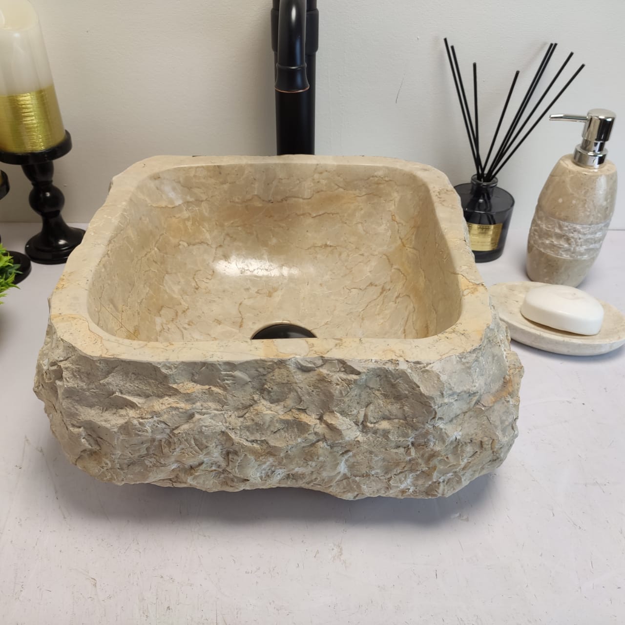 e6353f009f842a189f7f080f909c0240