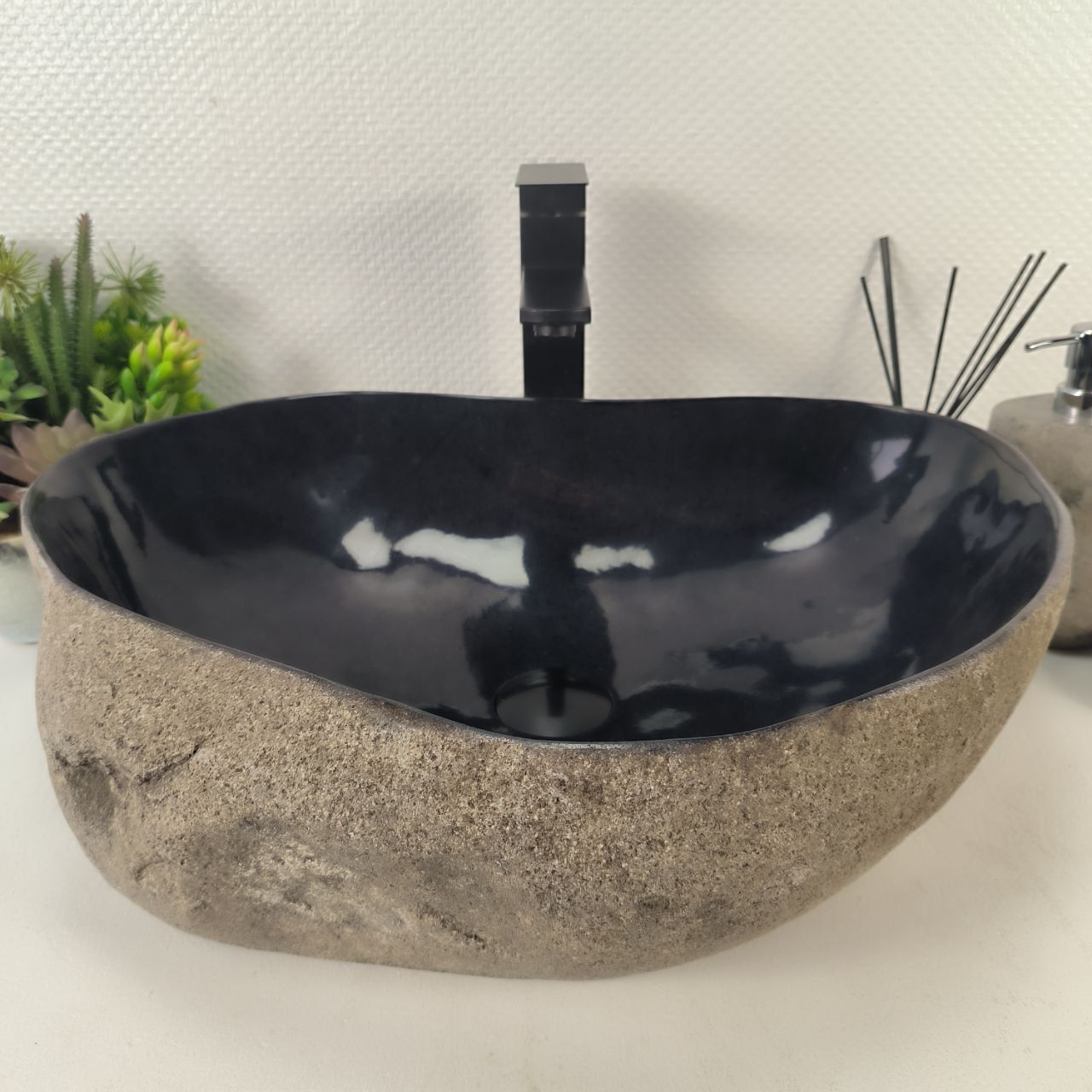 Раковина из речного камня RS-65180 55*41*15 из натурального камня