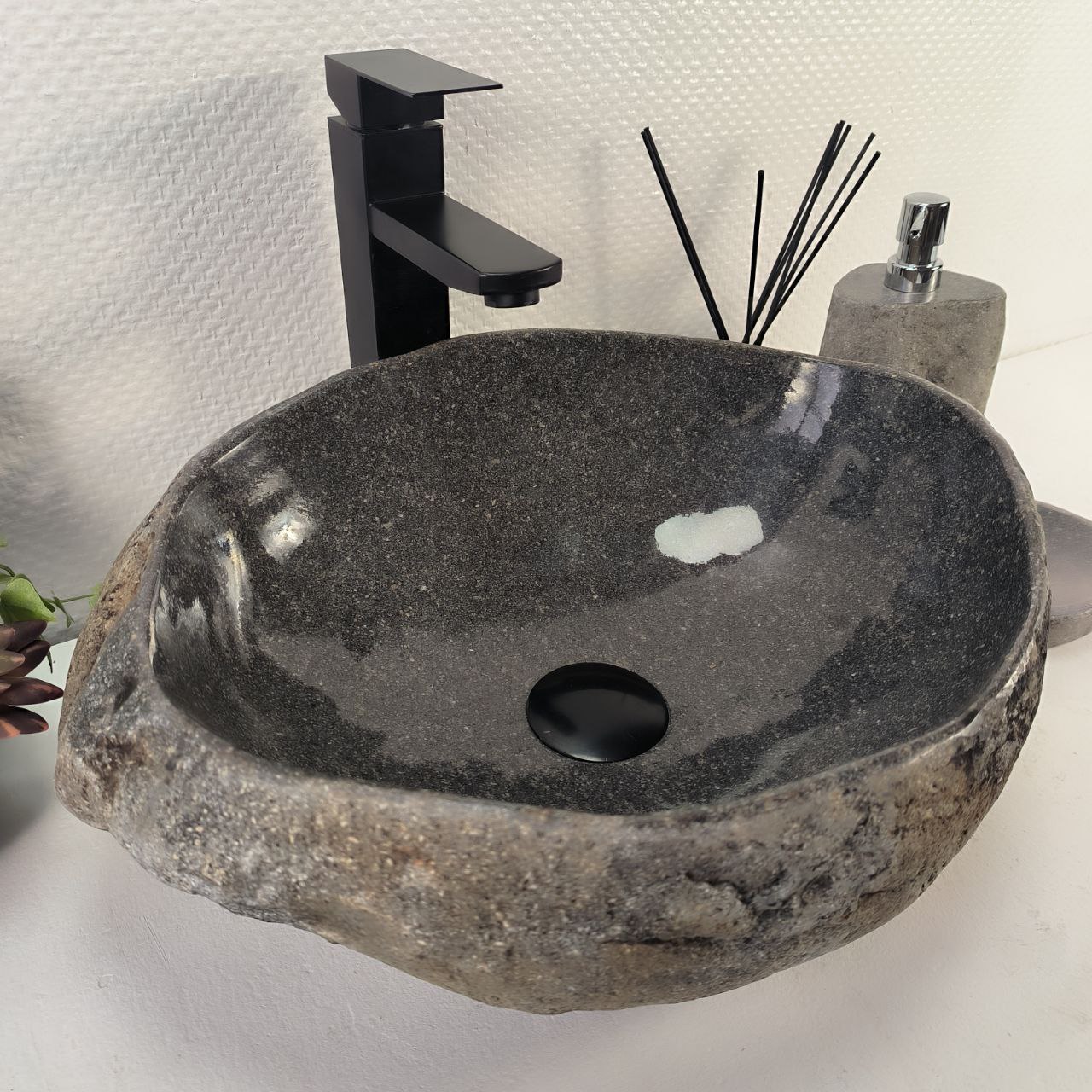 cm0bnqanxwn8tp3jkuz0hq1hva1hvzke