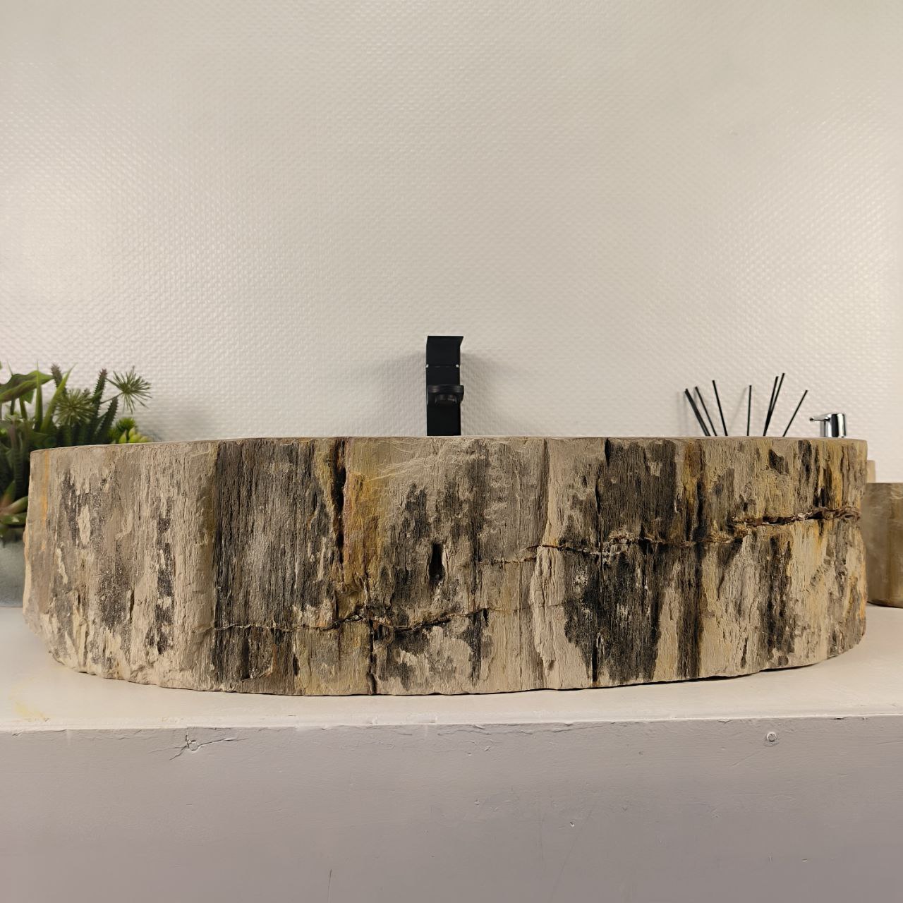 re9n1b3tv7e6daor9exyky94cmhdpzsj