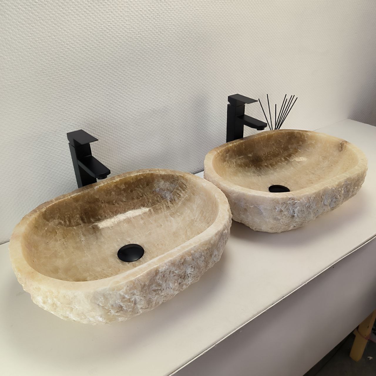 m9v30pp7q78ezutu7a0u05n1zivyo2nd