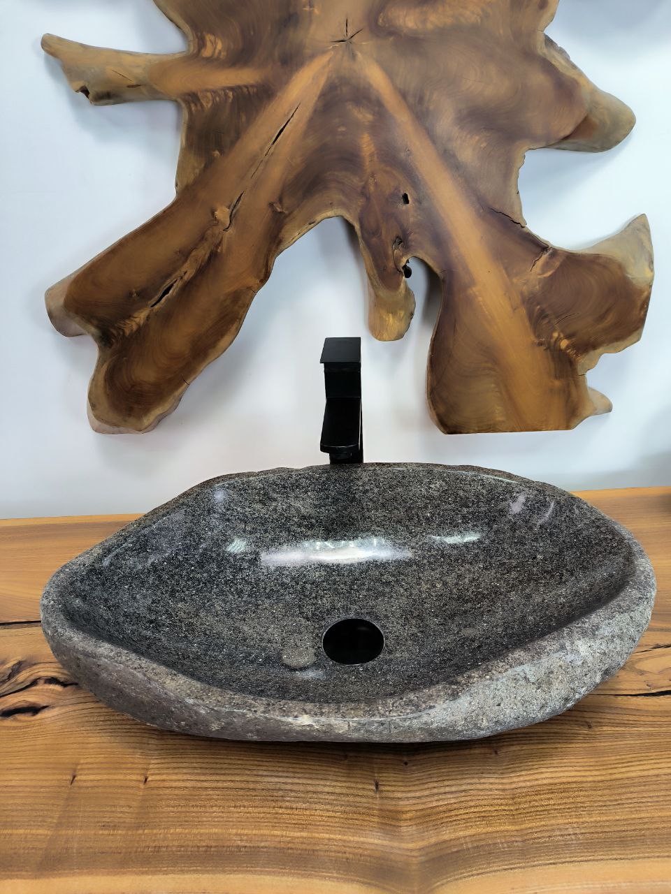 ea8bb941-d6a8-4280-a4ab-5a02c9552b2e