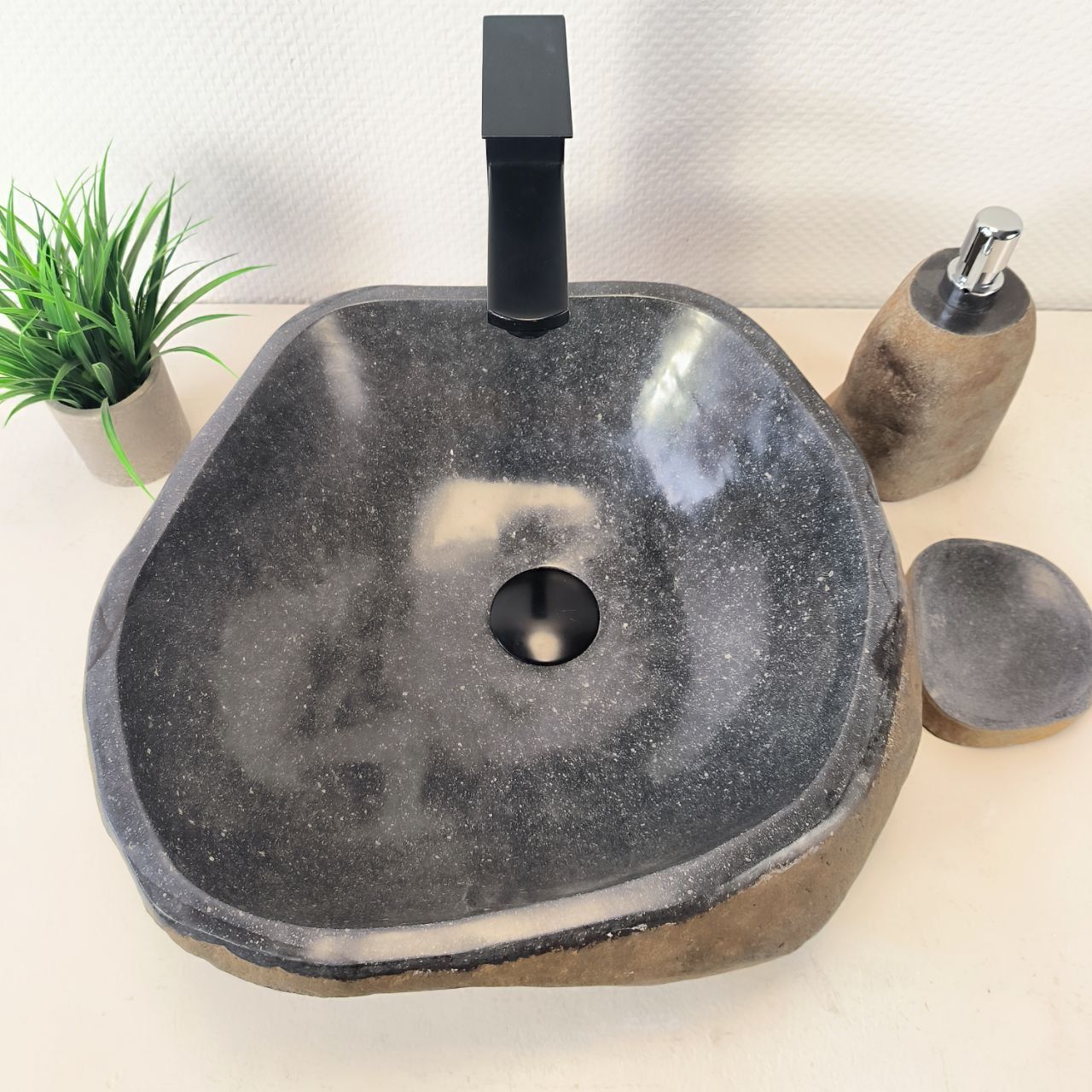 Раковина из речного камня RS-66040 41х39х15 из натурального камня