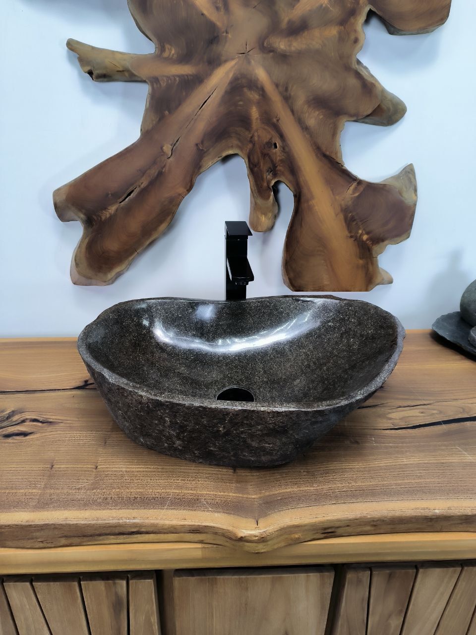Раковина из речного камня RS-66389 56х38х15 из натурального камня