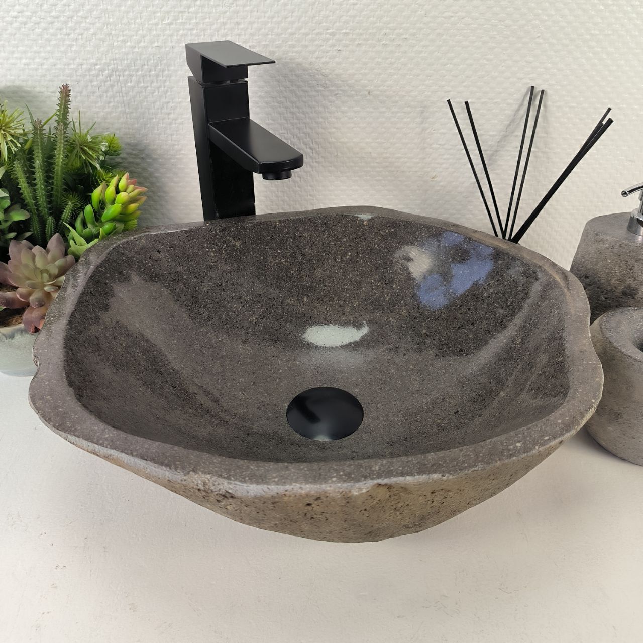 Раковина из речного камня RS-65436 42*37*14 из натурального камня