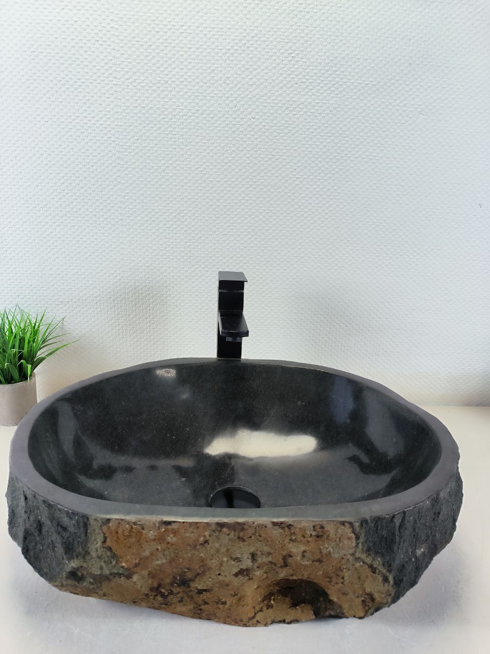 Раковина из андезита Erozy Black EA-66238 52х41х15 из натурального камня