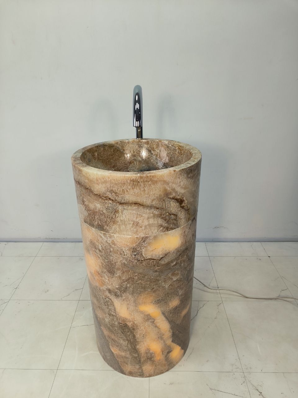Раковина напольная из оникса Silinder Natural ON-65927 45х45х90 из натурального камня