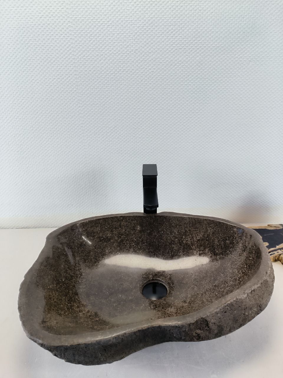 Раковина из речного камня RS-66230 58х42х15 из натурального камня