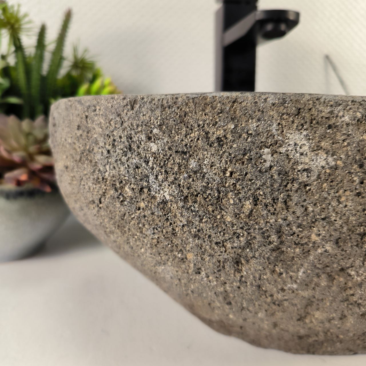 photo_2024-05-03_17-18-33