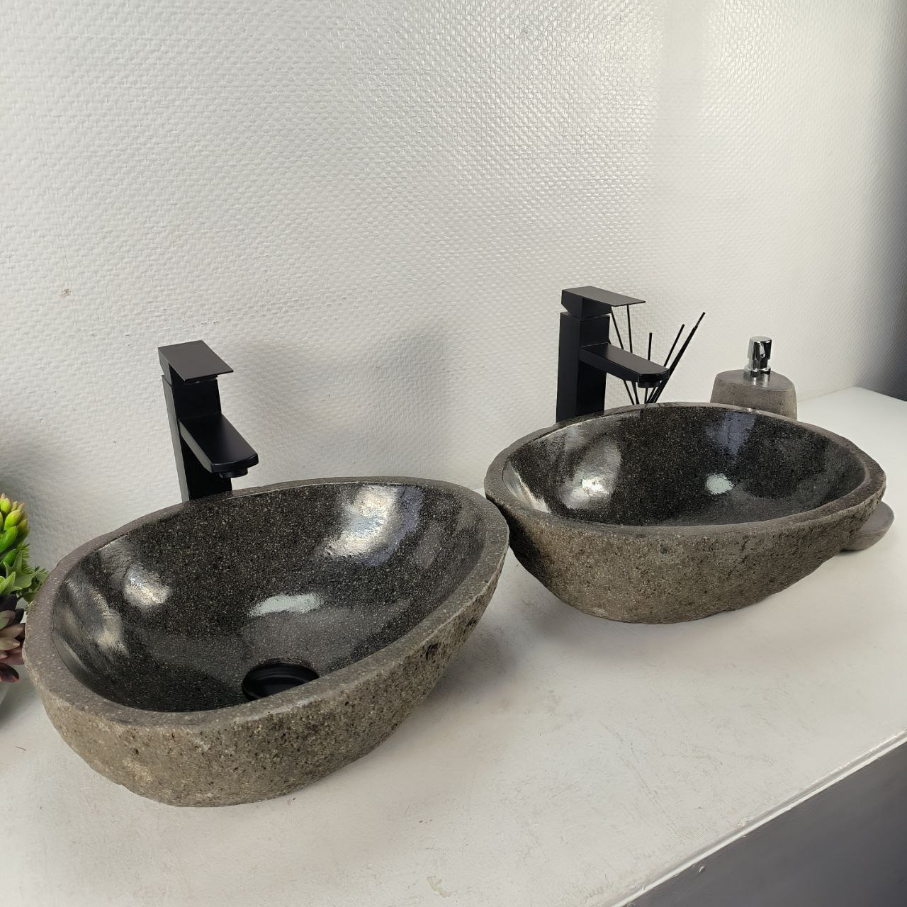 aqa22eevlacy4zjaj8vji1ufyuv2lvla