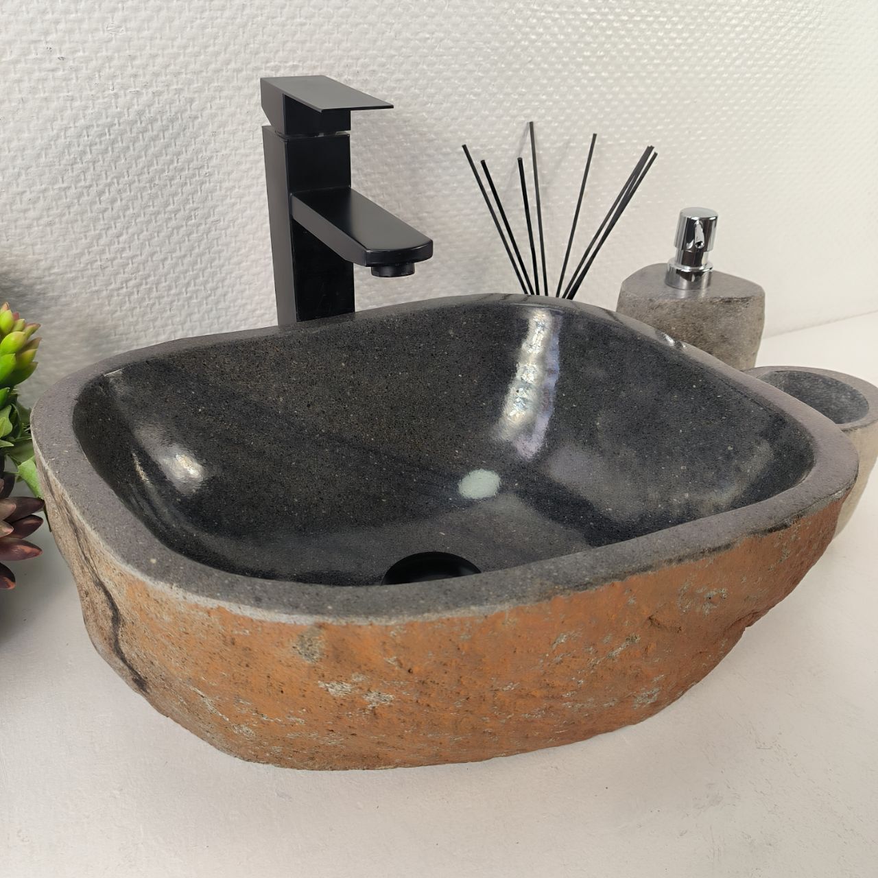 Раковина из речного камня RS-65447 38*31*16 из натурального камня