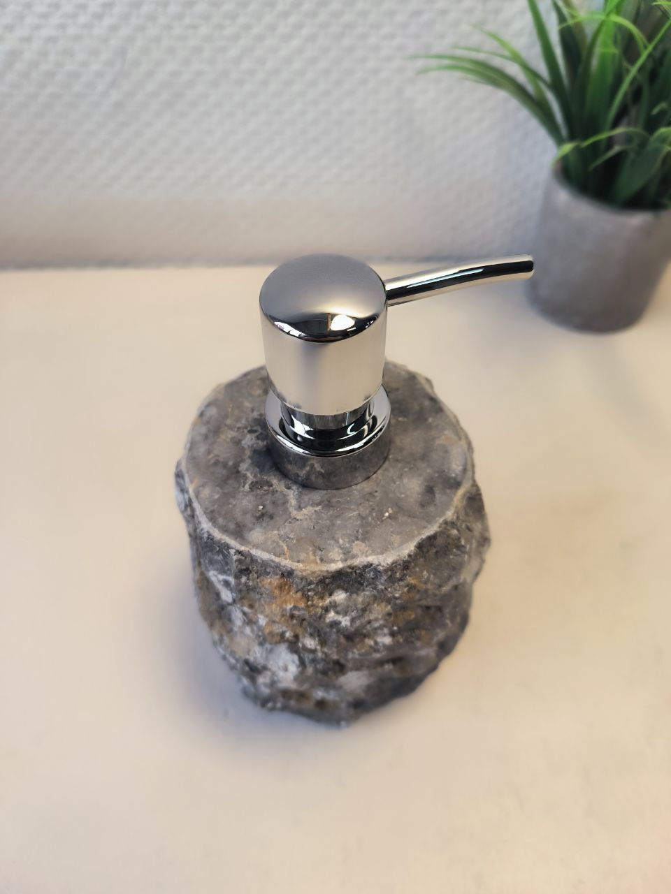 Дозатор для мыла из мрамора Grey Erozy DM-66775 (9х9х17 )