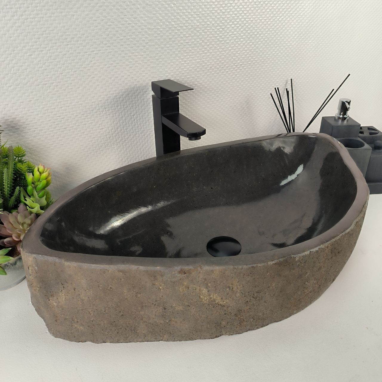 Раковина из речного камня RS-64913 70*39*15 из натурального камня