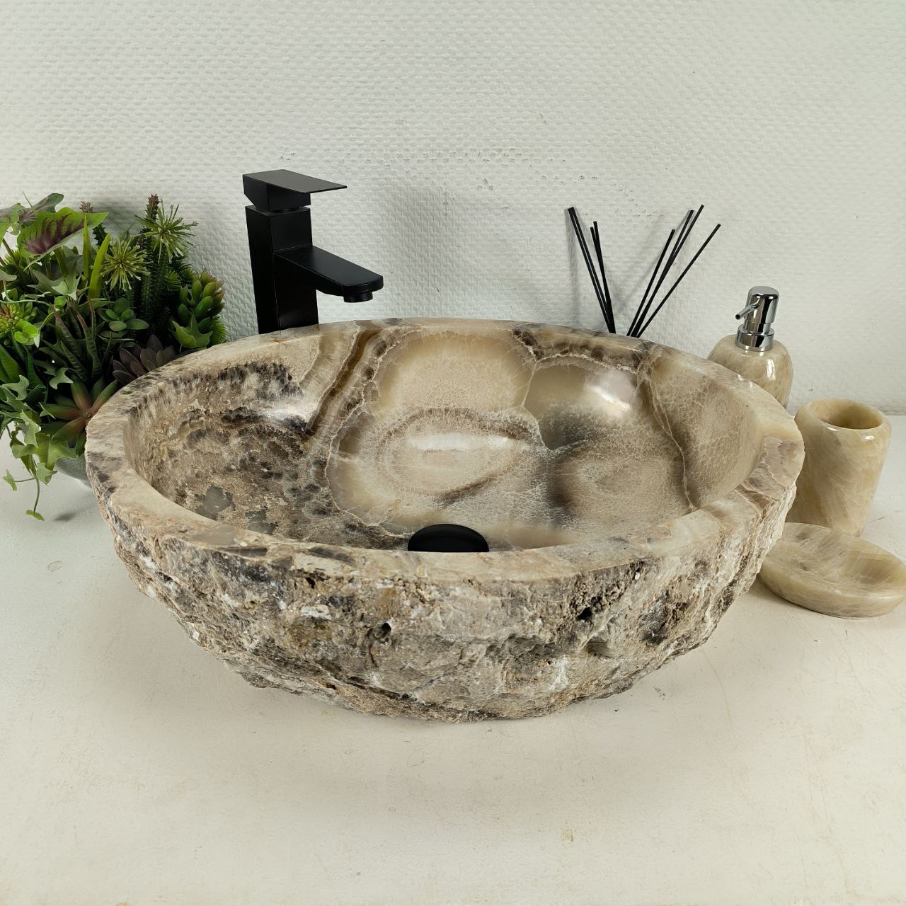 1eq4oh3m1maz24svgt5jr41o36tmilcd