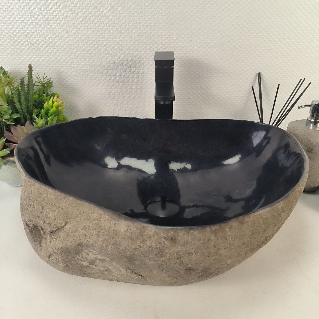 Раковина из речного камня RS-65180 55*41*15 из натурального камня