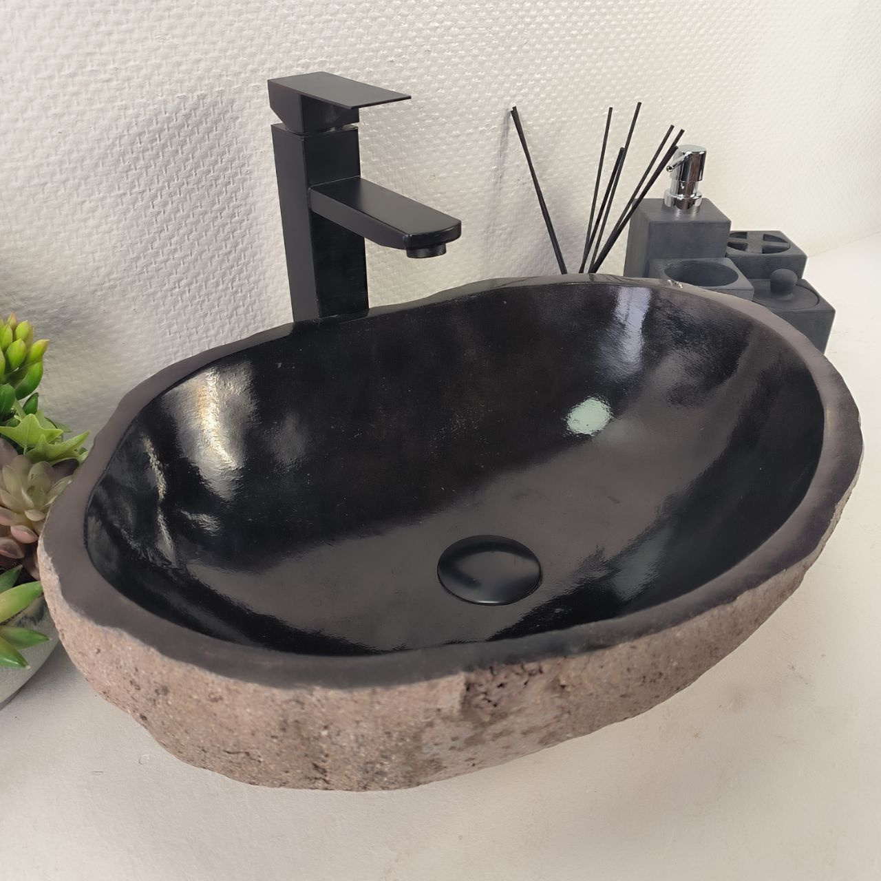 Раковина из речного камня RS-65000 50*37*15 из натурального камня