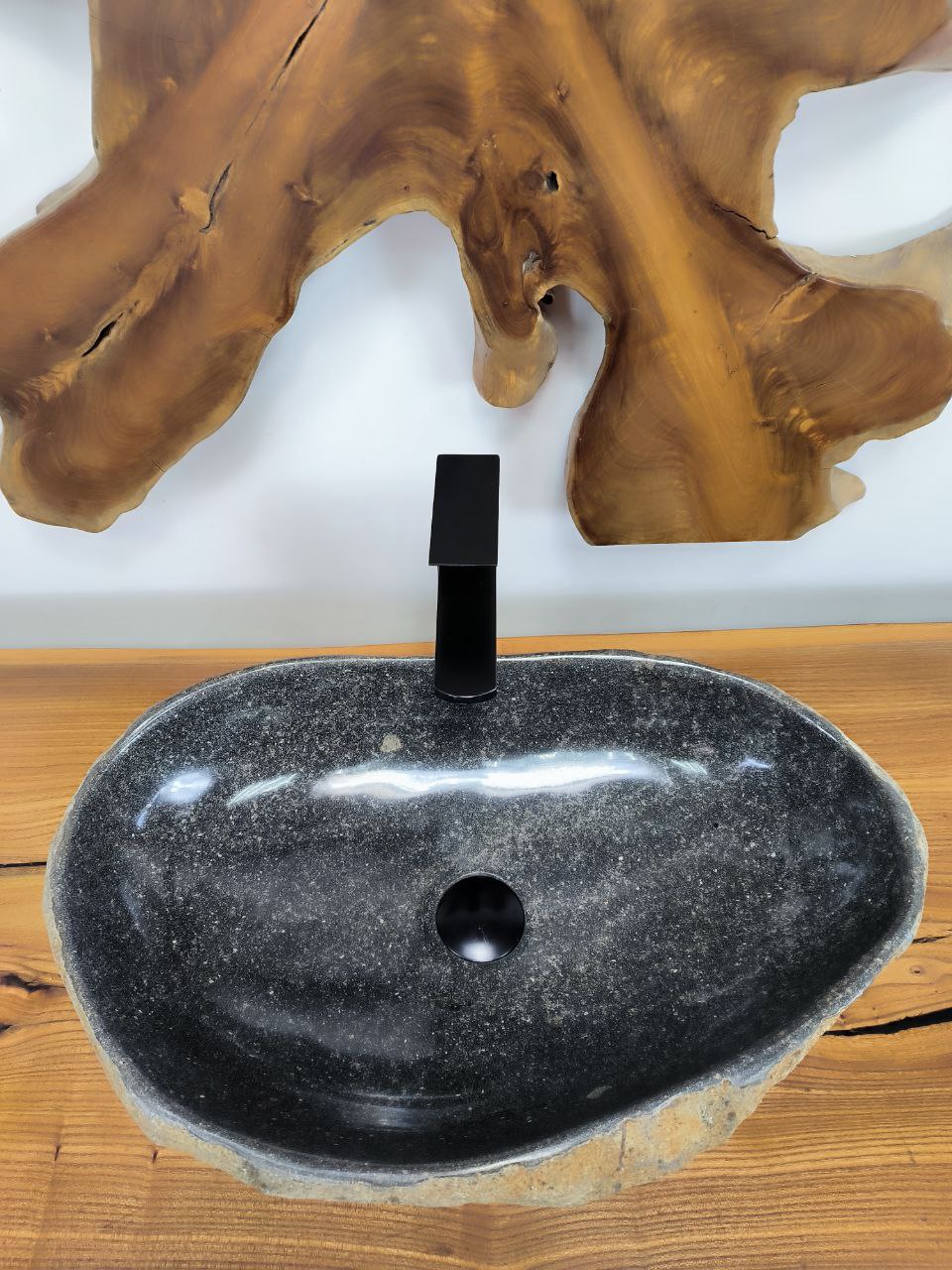 03a8eb9f-b736-47eb-9758-72dad22161e3