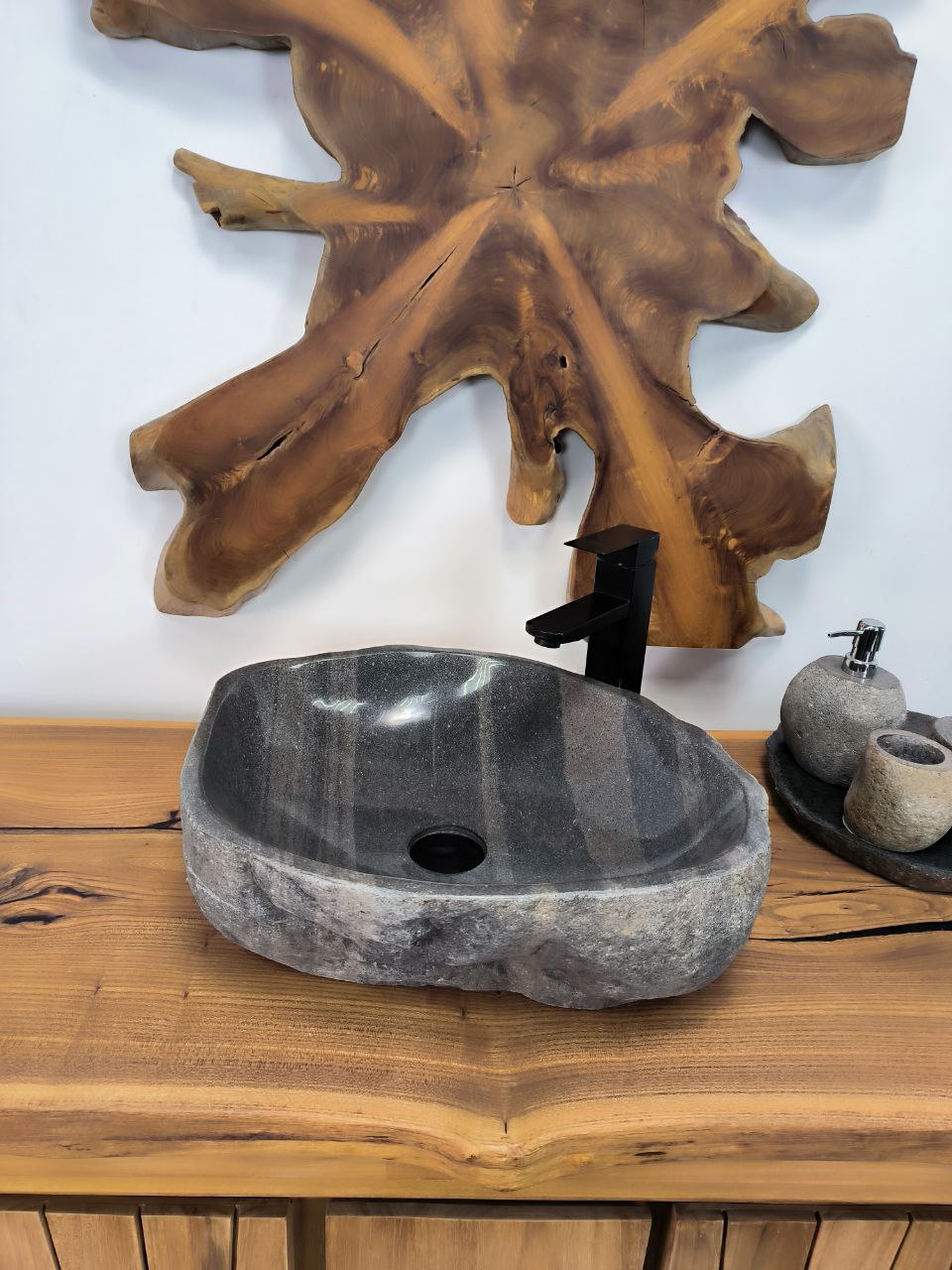 03df2e79-a9aa-475c-88e7-f1e52d44d3a2