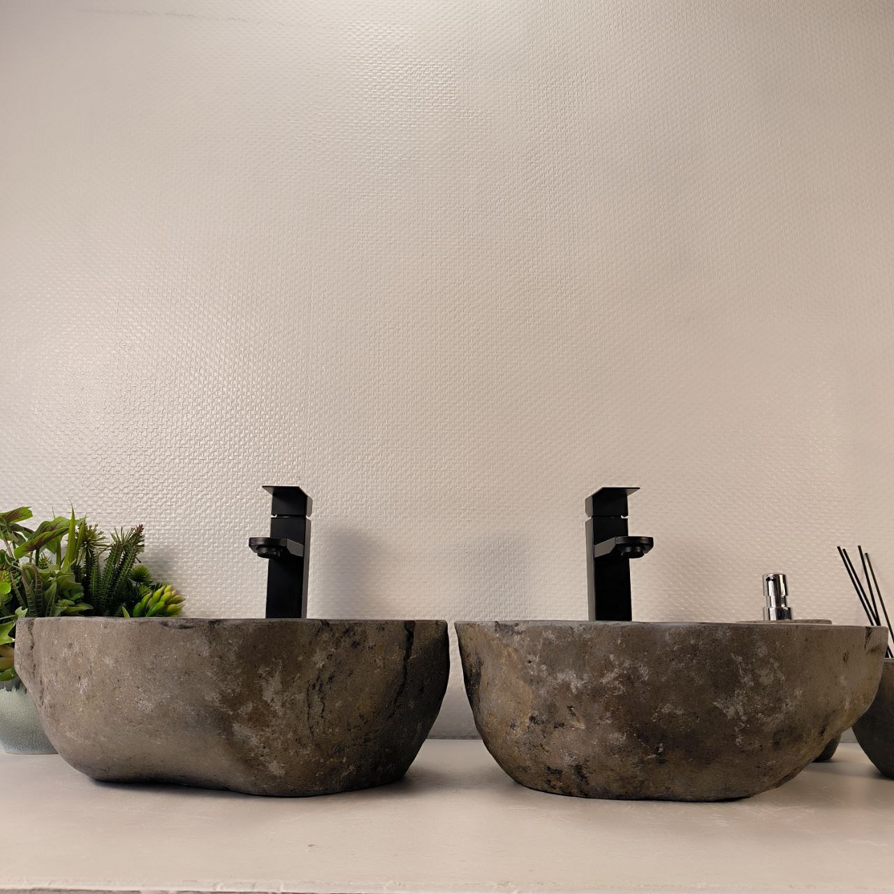 ddu5lsaqrogg1pk5c31vqhfj7wxww017