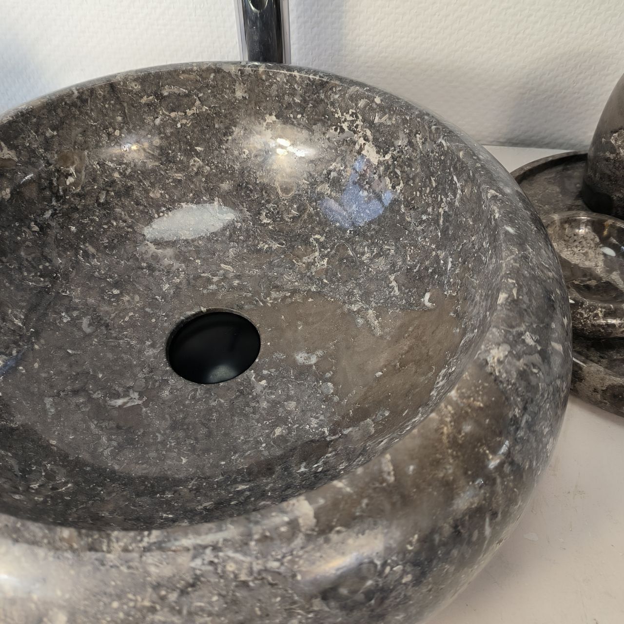 Раковина из мрамора Donut Grey DM-66091 45х45х15 из натурального камня