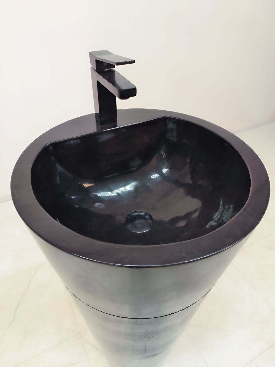 Раковина напольная из мрамора Black MN-61363 (45*45*90)