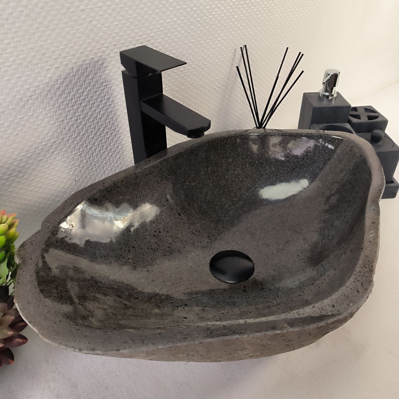 Раковина из речного камня RS-65076 56*37*15 из натурального камня