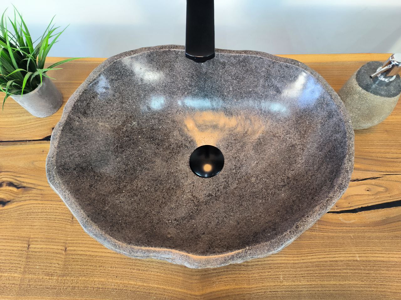 photo_2025-05-16_10-35-30