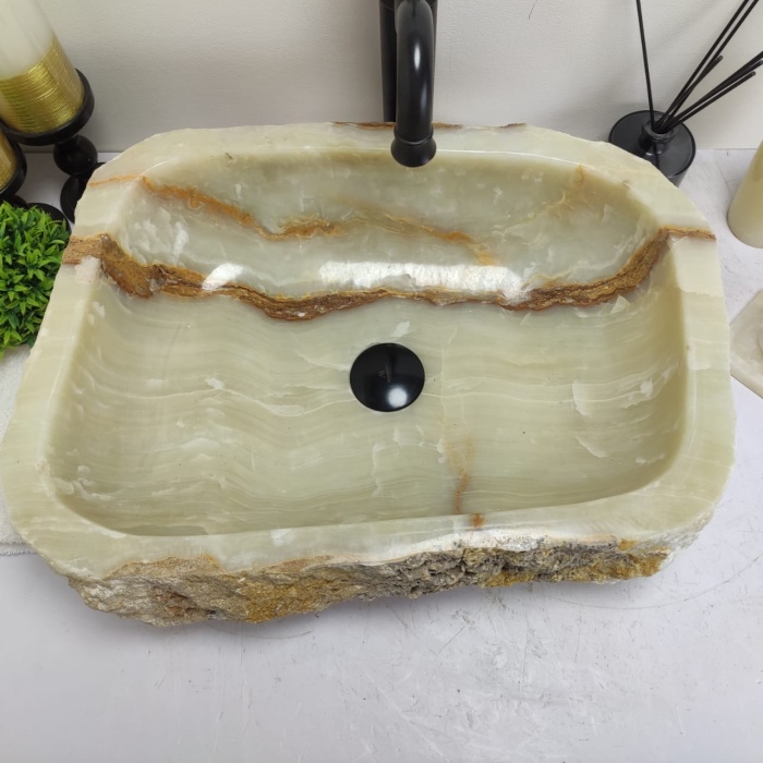 cvvg9btziv2cn71xmq2o3sq09j1qx3u6