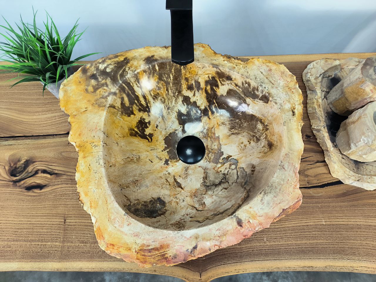 photo_2025-05-15_16-36-08