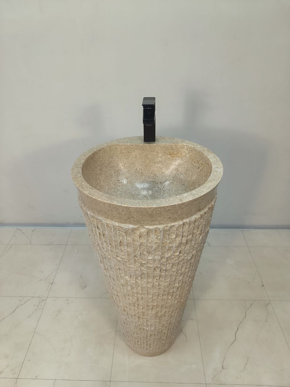 Раковина напольная из мрамора Pedestal Cream Marmo MN-65935 45х45х90 из натурального камня