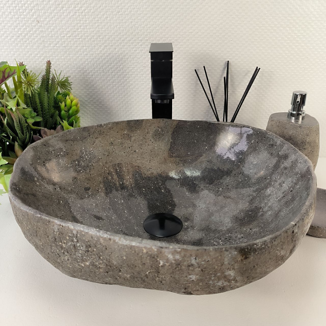 Раковина из речного камня RS-65143 46*40*15 из натурального камня