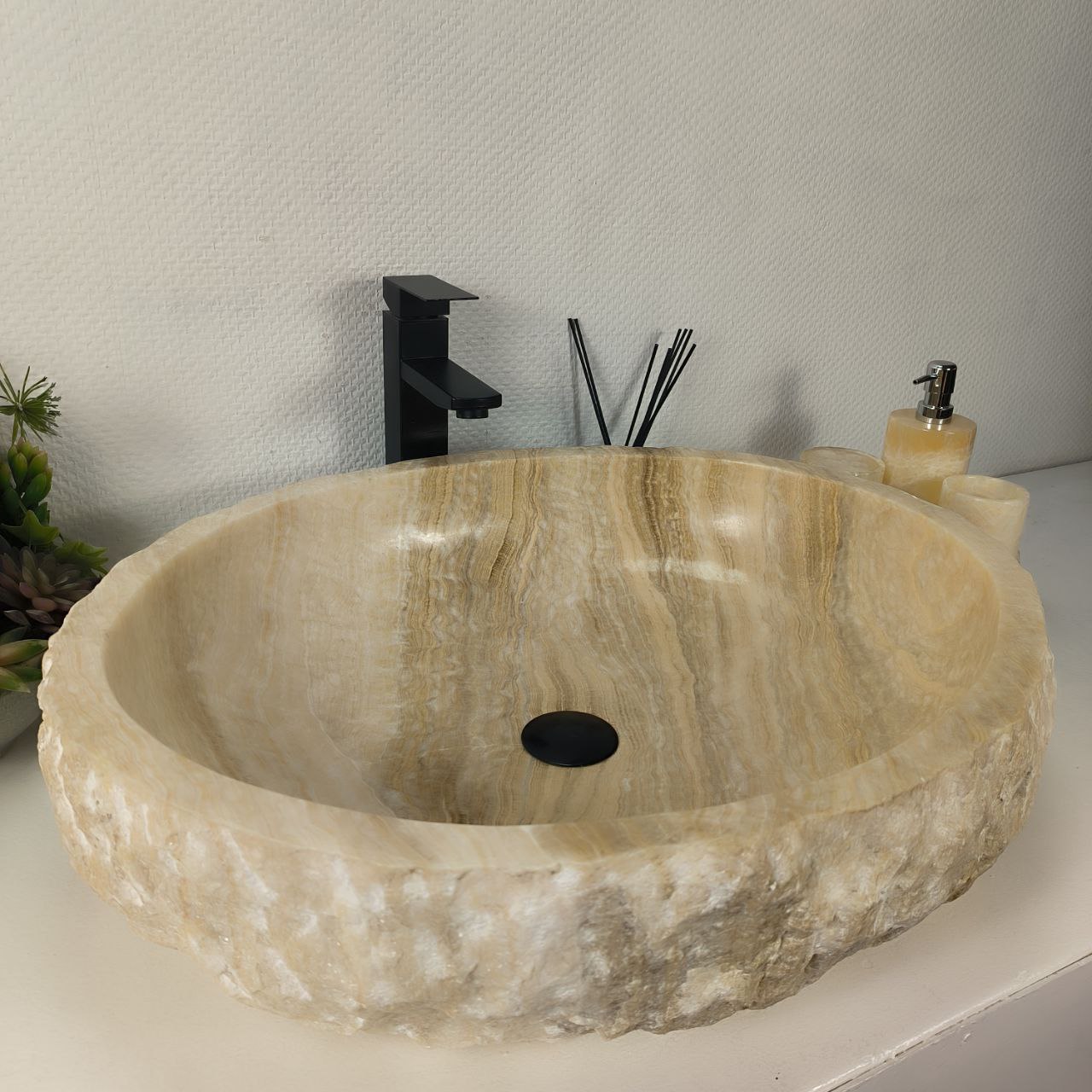 3y5kmjn9895pbe25hydo7o4urwxgiqar