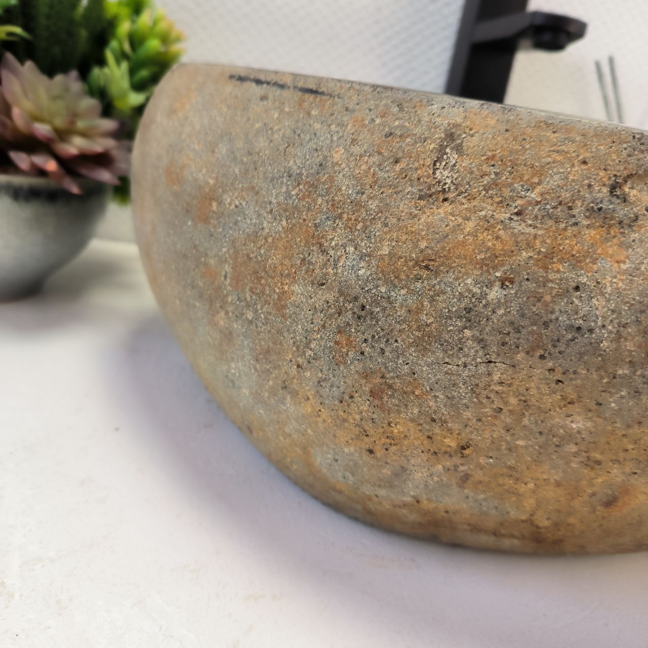 Раковина из речного камня RS-64128 (49*41*15) из натурального камня
