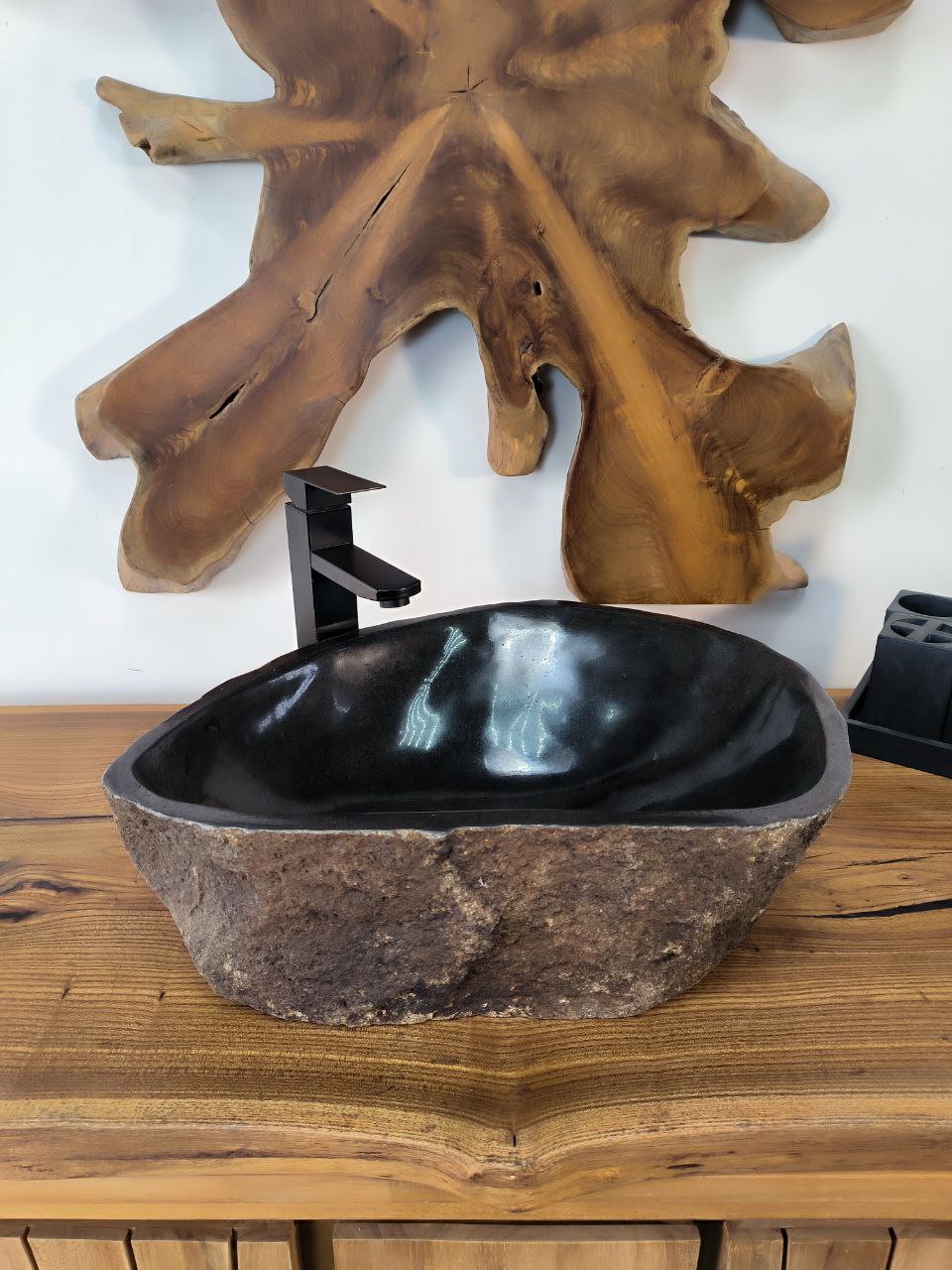 5d881b01-3f59-41d8-bde3-b157230d3dd3