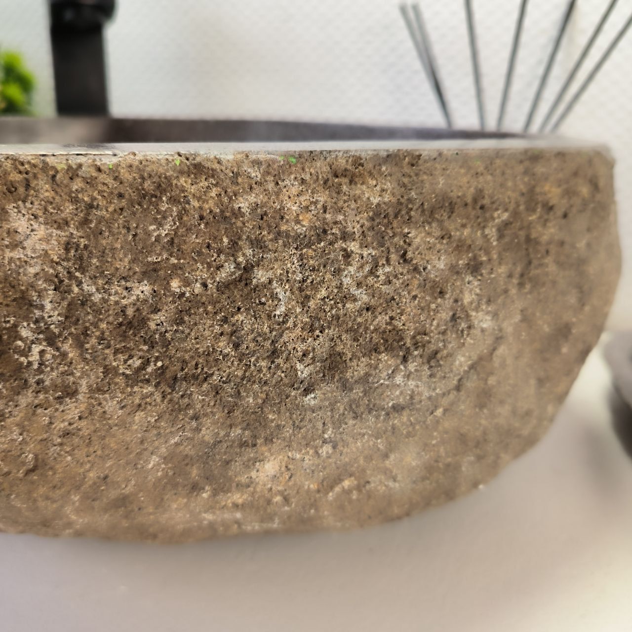 Раковина из речного камня RS-64132 (47*39*15) из натурального камня