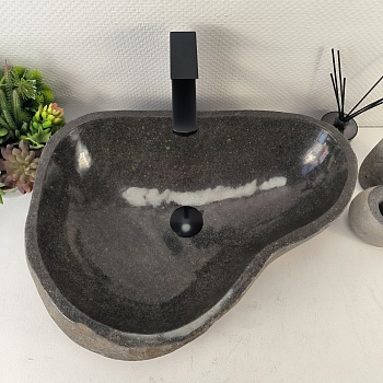 Раковина из речного камня RS-65468 57*43*15 из натурального камня