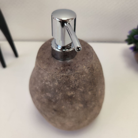 Дозатор из речного камня DRC-03157 (0115)