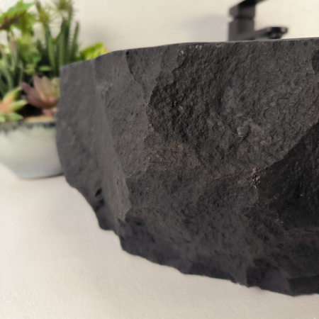Каменная раковина из андезита Erozy Black EM-04853 (66*52*15) 0044 из натурального камня