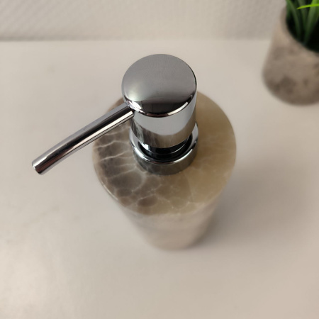 Дозатор для мыла из оникса Grey DO-03965  (68)